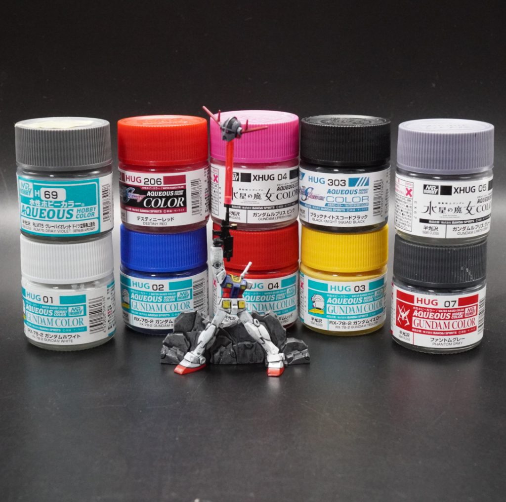 使用した塗料です。主に水性ホビーカラーのガンダムカラーを使用。すべて、半光沢になります。半光沢は隠蔽力も高く、筆塗りには、重宝してます。トップコートは、NOTHINGでFINISHです。 あと、5種でコンプリートですが、チョコが甘くて厳しいです。できれば、スナック系が良いですね(^_^;)