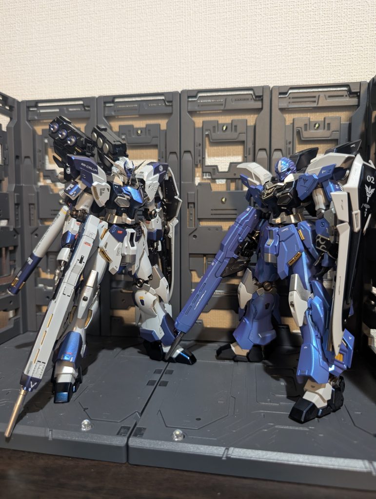 仲良しツーショット(zaku-kao2)