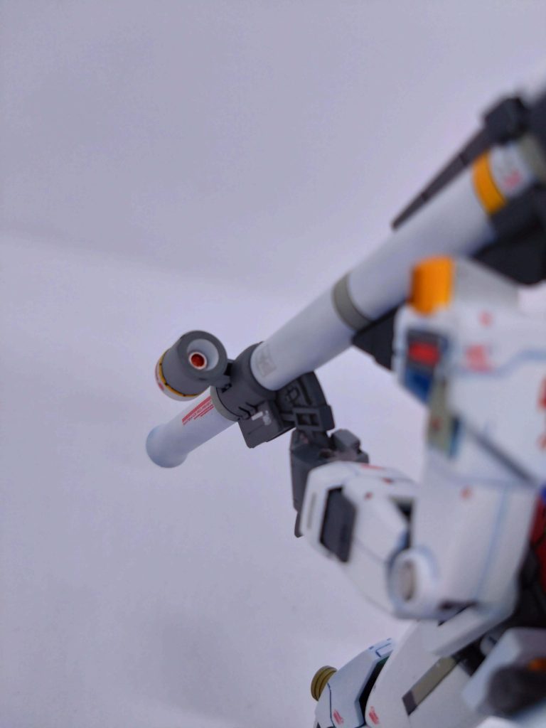 バズーカのスコープの裏もスカスカだったので、コトブキヤのバーニアを埋め込んでやりました😊