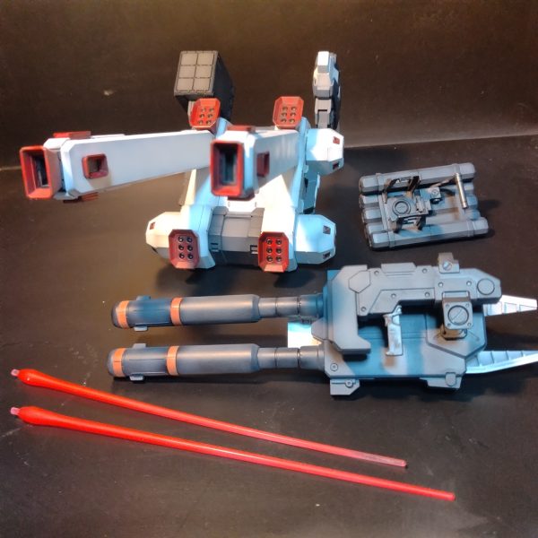 取り敢えず！全て組み上がりました！😄ボディアーマーはこの先のデカールやトップコートの製作工程上取り付けてません！😀なので箱に入れて載せてます！で、この後はデカール、トップコートで完了になるので！製作ストーリーはこれで終わりにします！😀完成したら普通に投稿しますので！観覧宜しくお願いします！😄取り敢えず！ノンストップで組み立てたので！一旦作業ストップします！再開は夜からやろうと思います！😄（2枚目）