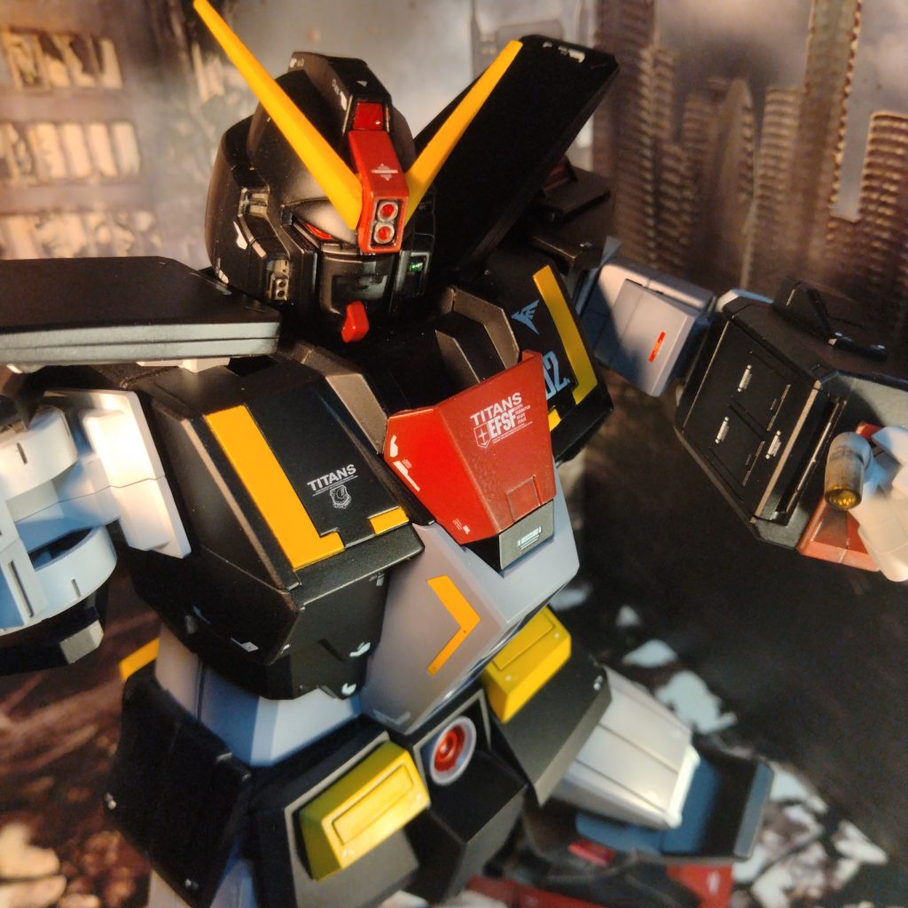 カメラアイ等のカメラ類はレジン使いました!😀