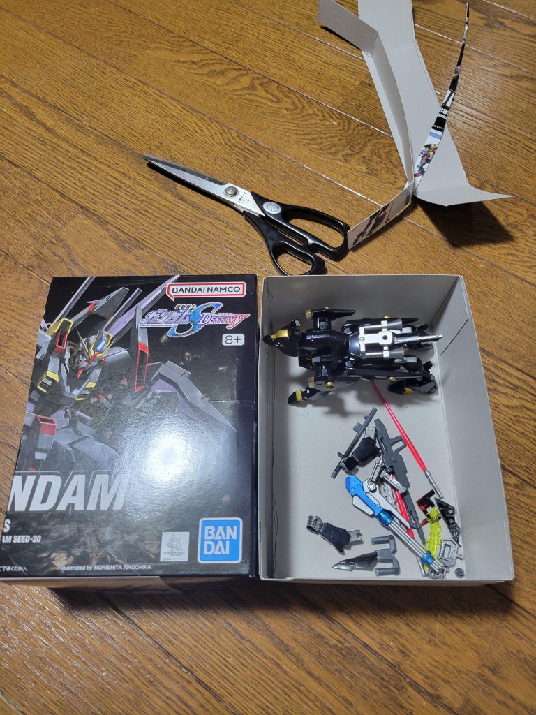 これを作る前にアーマード・コアシリーズのスティールヘイズを塗装して作成したのですが、めちゃくちゃカッコよくてお気に入りに!塗装するのに使った色がどうしようか考えていたMGヴィダールのイメージにピッタリなので、そのうち塗装したいですがMGは塗装したことがないので中々踏みきれなさそう。とりあえず、ナイツ&マジックとかいう作品のイカルガとかいう6本腕にひかれてポチってしまったので、そちらを作ろうと思うのでしばらく投稿お休みします。それでは、また😄