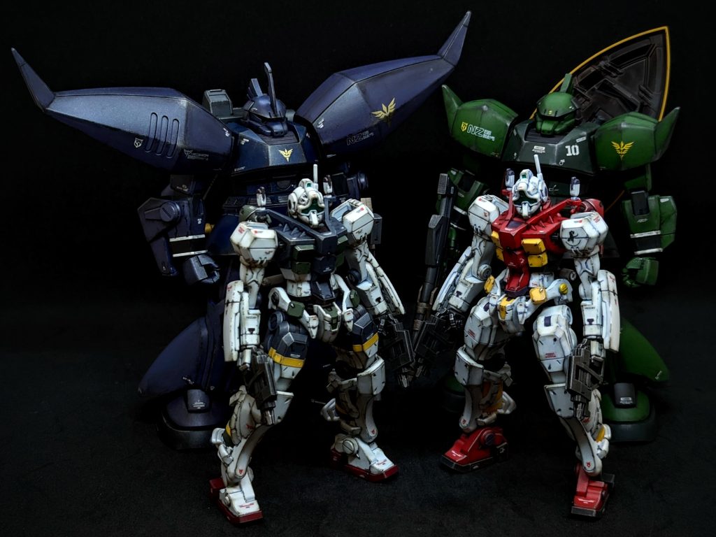 てな感じで、GQゲルググでした(*>_<*)ノ最後は正史のゲルググと一緒に♬やはりファースト世代としては、ゲルググと言えば正史スタイルでしょう😂😂😂😂 最後までご覧頂きありがとうございます。また投稿した際は見て頂けると幸いですm(_ _)m