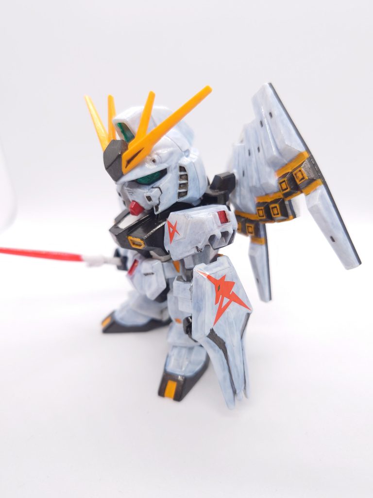 ν ガンダム–3枚目/制作者：Yakiimo