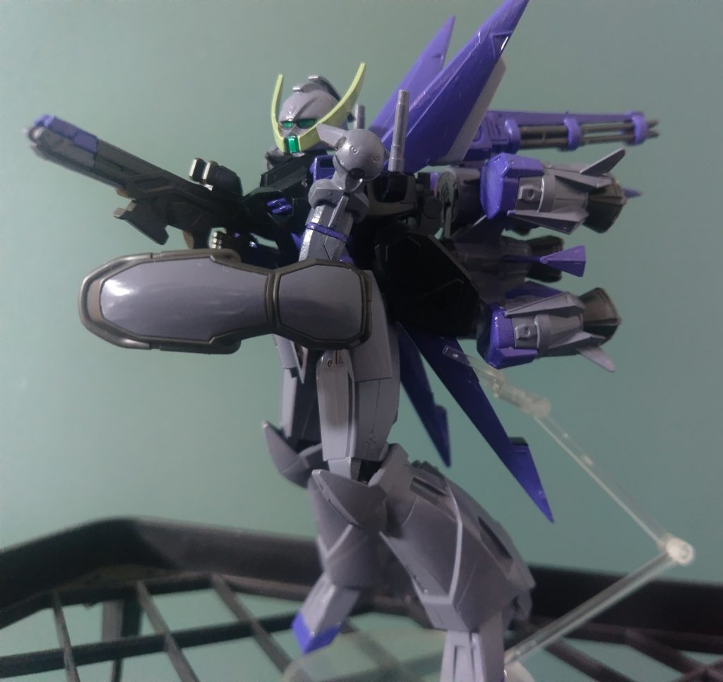 シャリア・ブルと言えばキケロガ(ブラウ・ブロ)のオールレンジ攻撃、ひとりMAV戦術なのでガンバレルでひとりMAV戦術