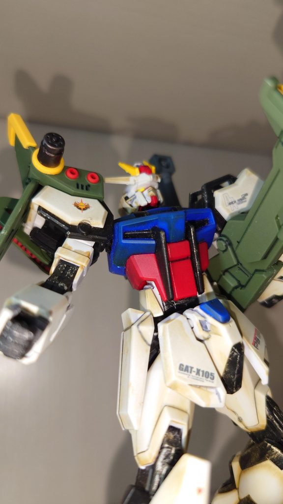 ラゴゥやバクゥのキット探しましたが、今回は手に入りませんでした 入手できたら合わせて撮影したいですね ストライクのストライカーパックはエール・ランチャー・ソードの順で好きですね リマスター版のパーフェクトストライクは欲張りセット過ぎてあまり好きではありません ストライカーパックの交換シーンも見ていて楽しいですし