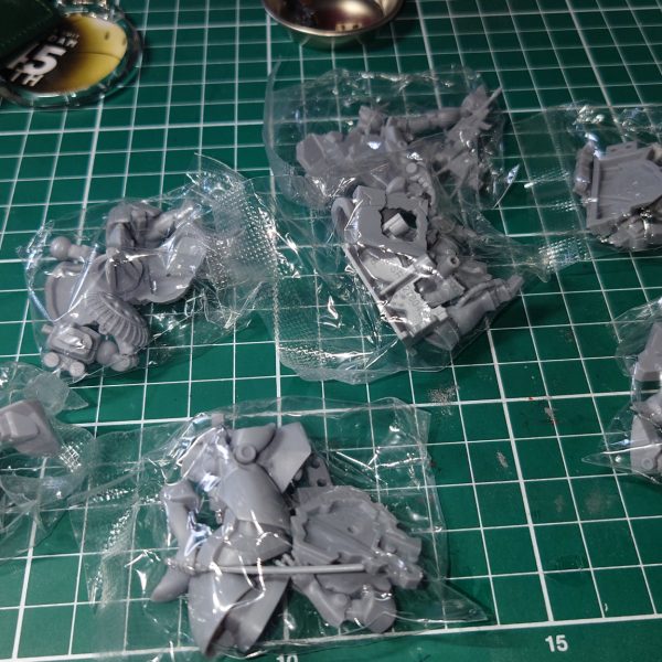 チョコサプガンダムは買わないと言ったな…