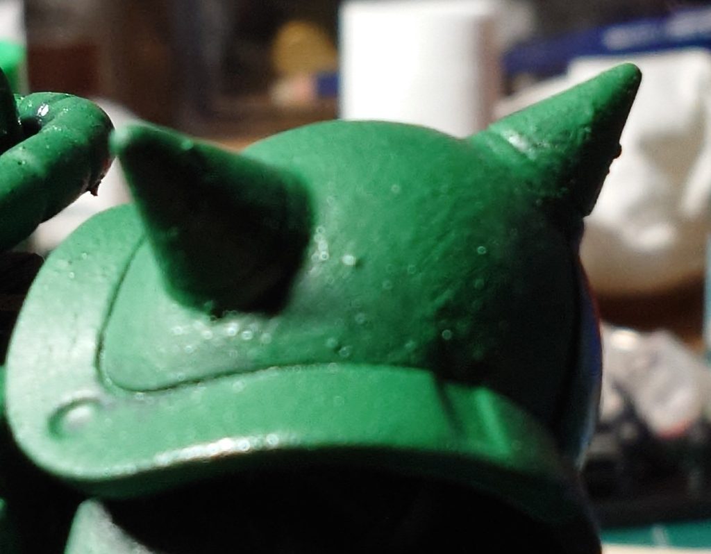 　ドライブラシで叩くように塗装したせいか、鋳鉄のような質感になりましたね　初めてにしては上手くいきました