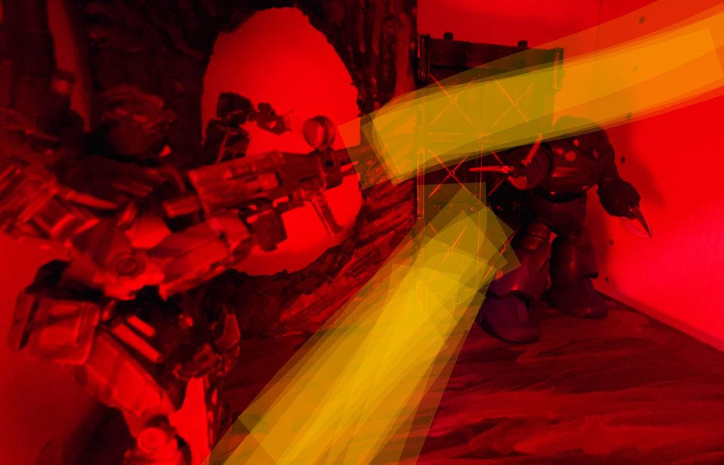 メイトリクス「貴様!この間のズゴックか!」 ウォーカー「早速、恋い焦がれた相手がきましたね」 メイトリクス「軽口叩いている場合か!」ガンダムコマンドーとジムコマンドがズゴックを撃つがあたらないが、 ズゴックも同様だ ウォーカー「少佐!ここは俺にやらせてください!ジムコマンドがただの量産型じゃないことを証明してみますよ!」 メイトリクス「よし!やってみろ!ケツは俺が持つ!」 ウォーカー「そうこなくっちゃあ!」ジムコマンドが前に出た