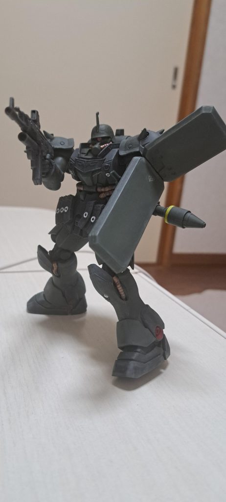 せっかくグリーンがいい塩梅に塗れたのでずっと汚すのを悩んで放置してたわけであります。