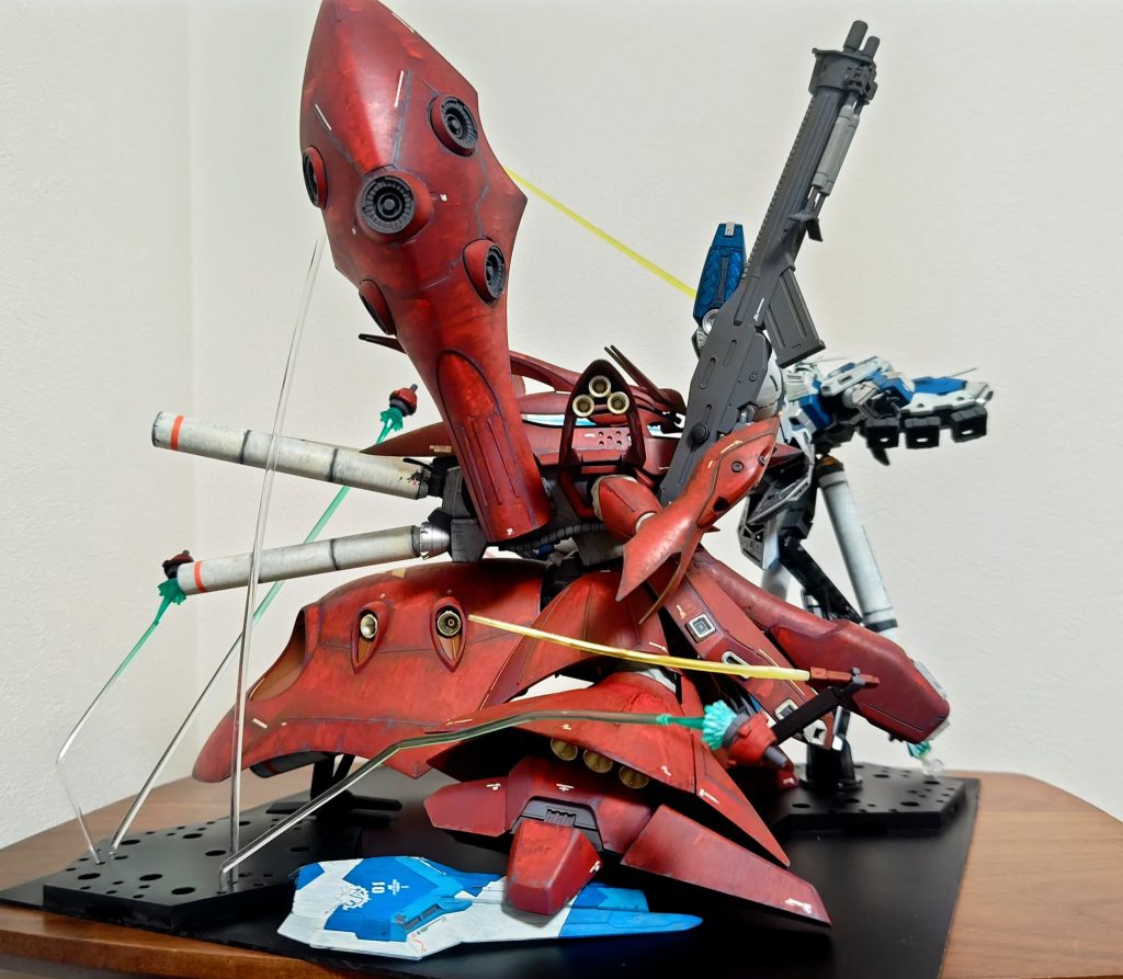 青いエフェクトにクリアイエローで緑エフェクトに!いや、混色してると当たり前なのですが、クリアパーツに吹き付けて発色してくるとイメージ変わって楽しいですよ。