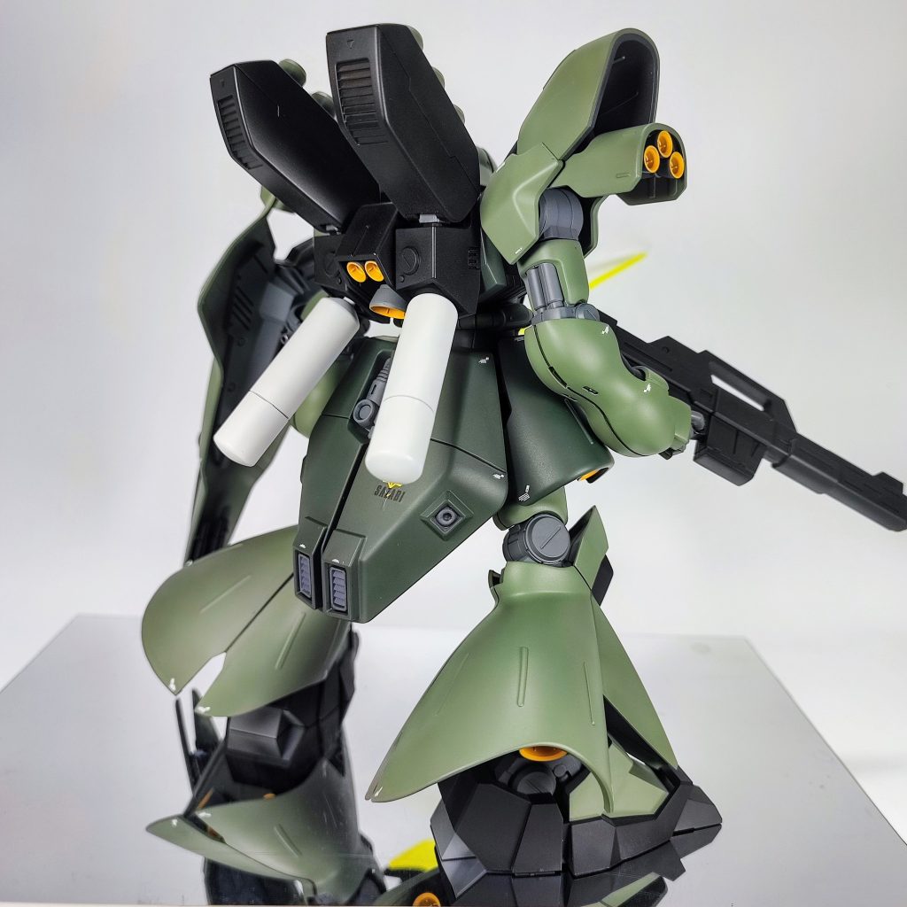 量産型サザビー–9枚目/制作者：るりり