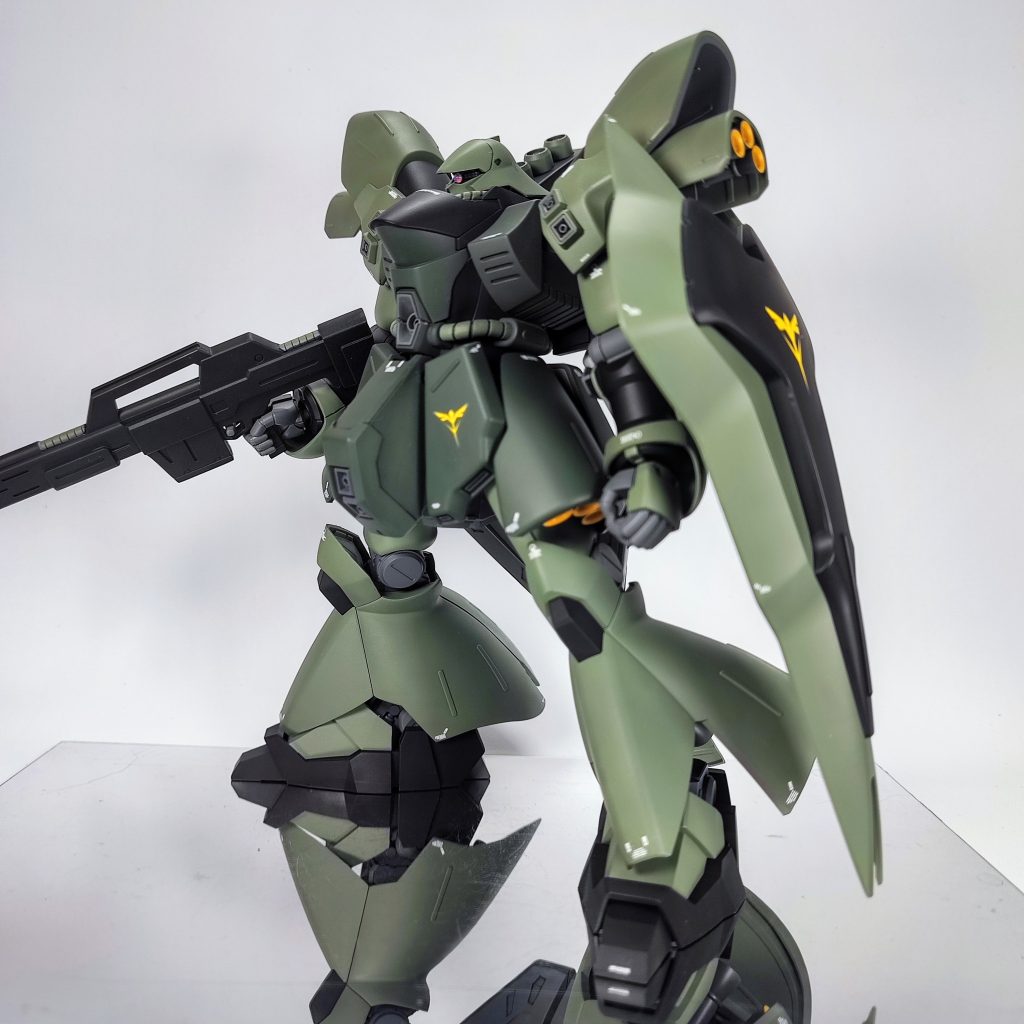 量産型サザビー–6枚目/制作者：るりり