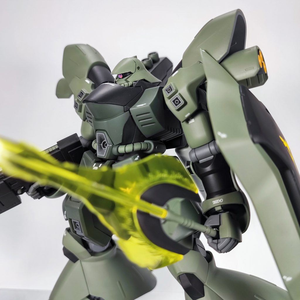 量産型サザビー–4枚目/制作者：るりり