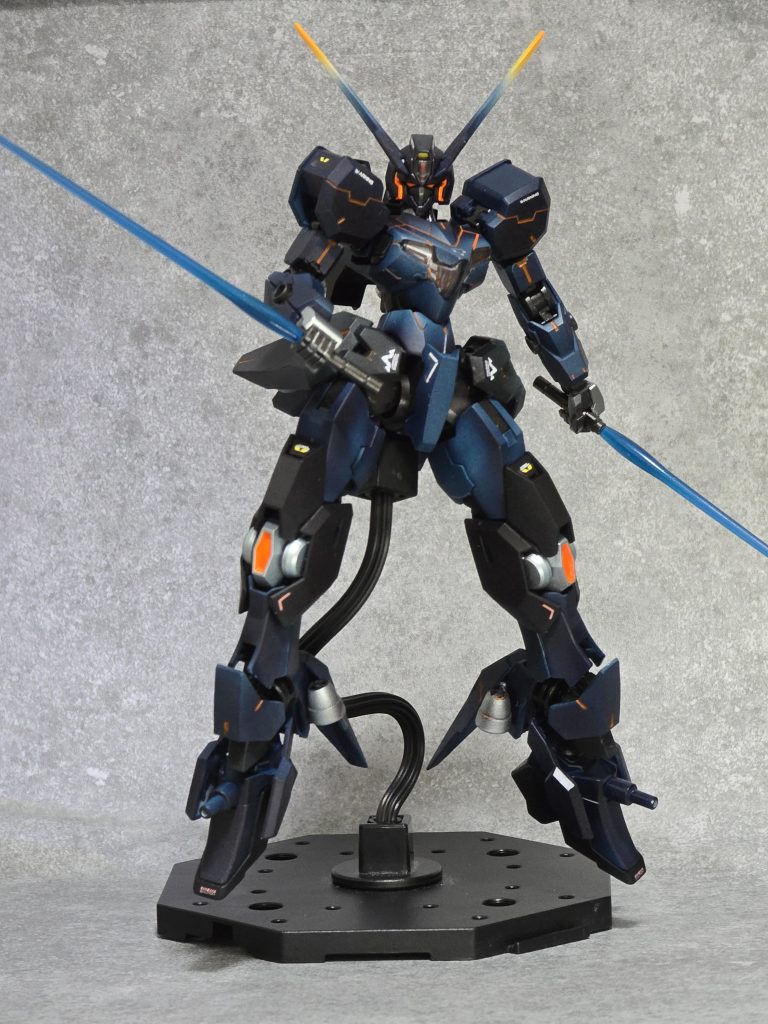 武装紹介②ビームサーベル×2シールドの裏にマウントされており、接近戦時に使用。