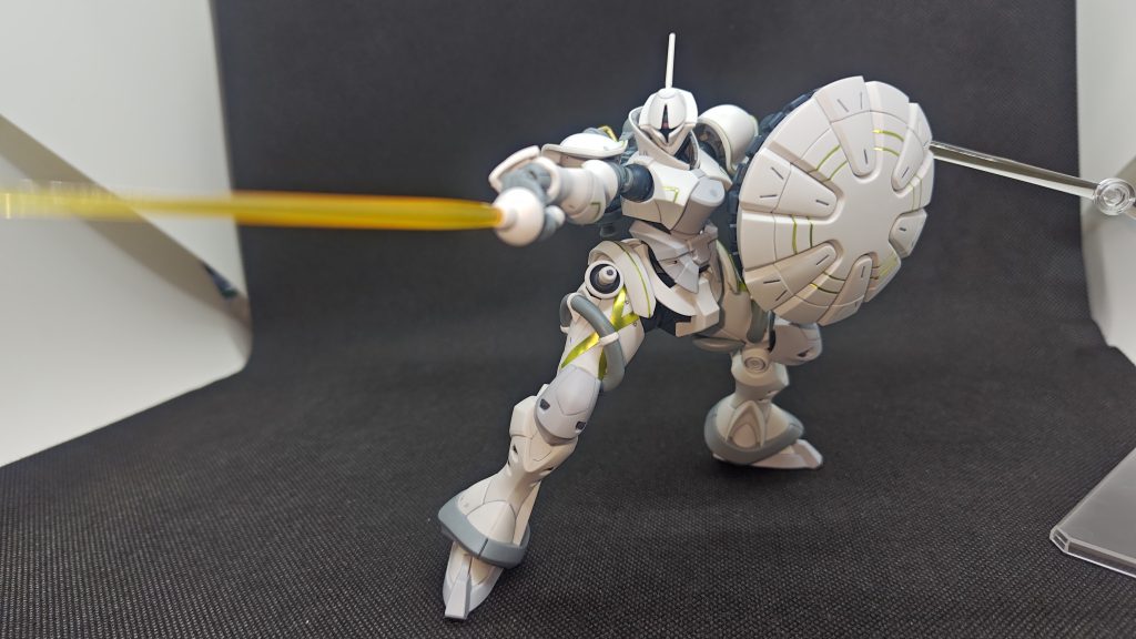 ビームサーベル。ギャンといえばやはりコレ、な安心感もあります。