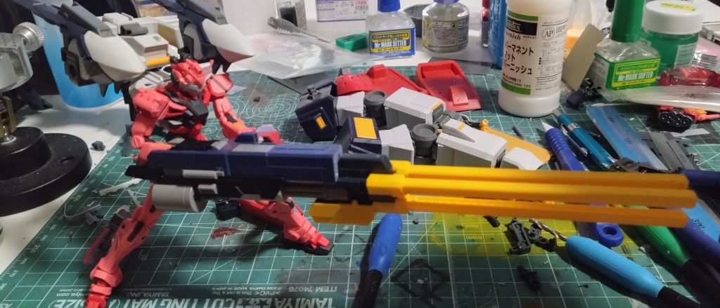 ペイルライダーキャバルリーのフレームランチャーとアトラスガンダムのレールガンを接着しただけW