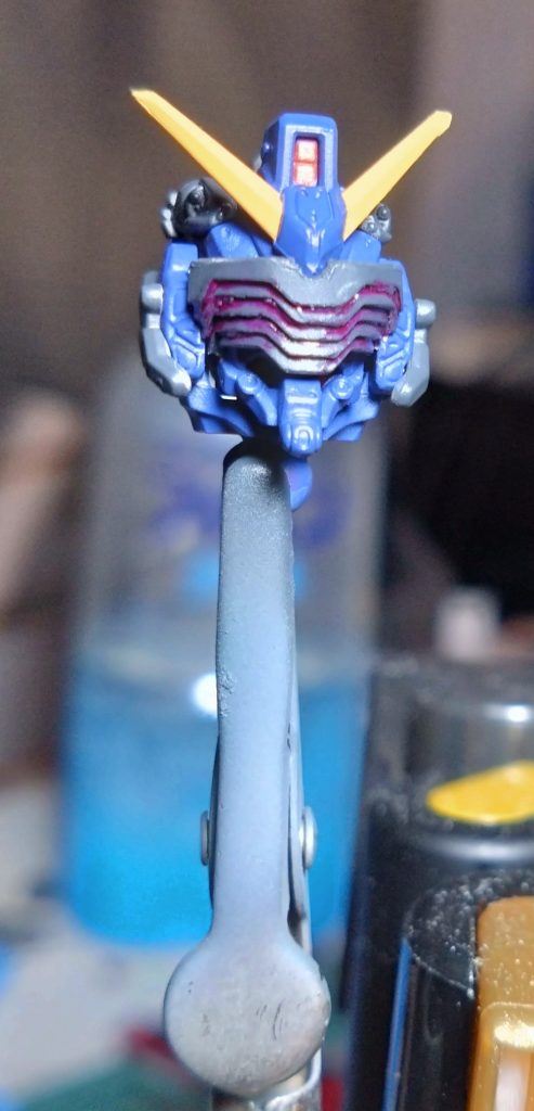 カラーAOZのT3部隊をイメージしティターンズブルー1と2黄色部分は最近発売した水性ジークアクスイエローを使用しました。