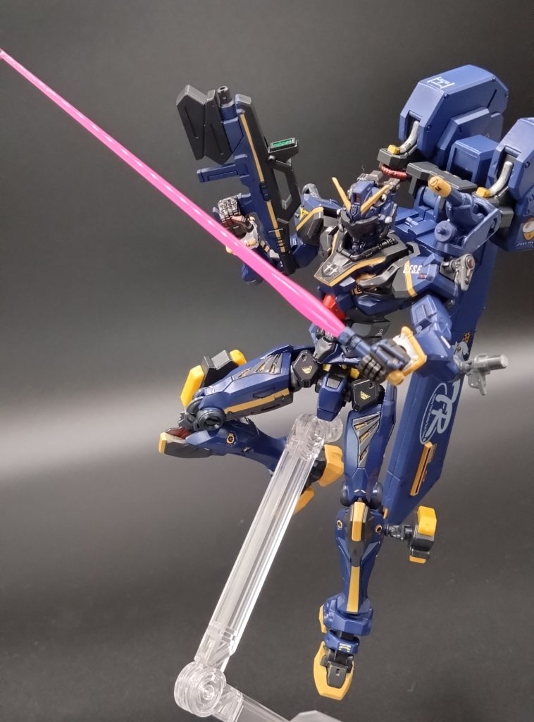 おもな第一兵装の活躍は連邦高官にジオンと内通しているものが発覚し高官部隊の徹底に排除と内通の内容の入手を初任務とドゥー・ムラサメ初実戦した。その脅威的な加速と機動力で翻弄され高官部隊は瞬殺された。この功績において極右派の外郭部隊『ティターンズ』が強くなった。