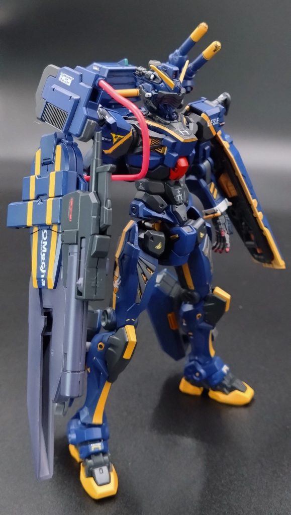 RX-178　黒いガンダム　第二兵装　陸戦想定試験兵装武装　頭部バルカン　　　専用ビームライフル　　　ビームサーベル　　　小型グレネード