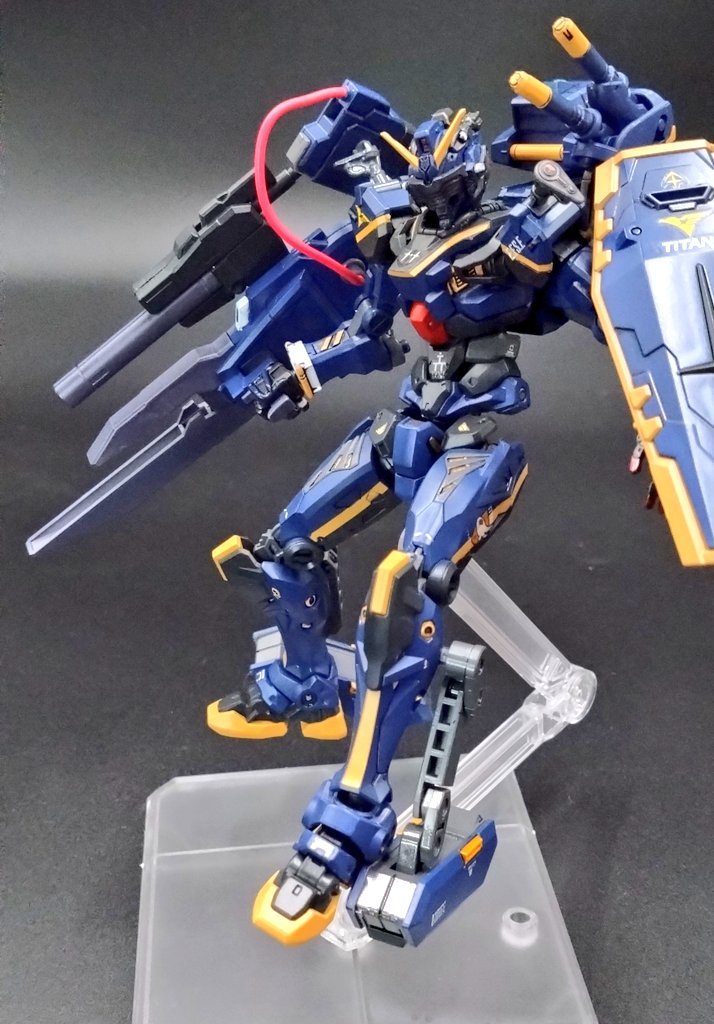 主な第二兵装が活躍任務は南米・東欧・中東・東南アジア・オーストラリアなど多くの反地球連邦組織の鎮圧・撲滅に使用した。