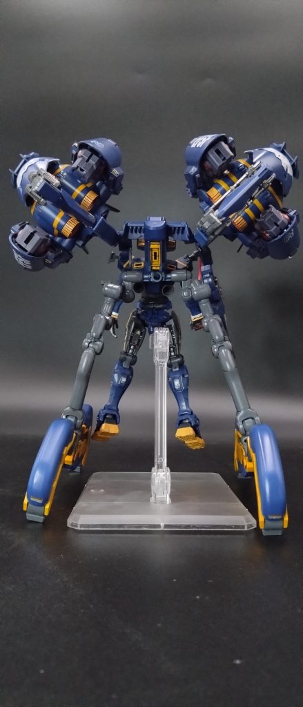 反面キハールがかなり重量なためガンダム重量過多に機動力が大幅に落ちてしまうそのためにAFが開発した大型補助ブースタレッグ『アトラス』装備の随時ホバー移動しながらガンダムの機動力と運動能力を維持したまま稼働することができるがこのサブレッグが失うと機動力が失うというこの兵装の生命線といえる。