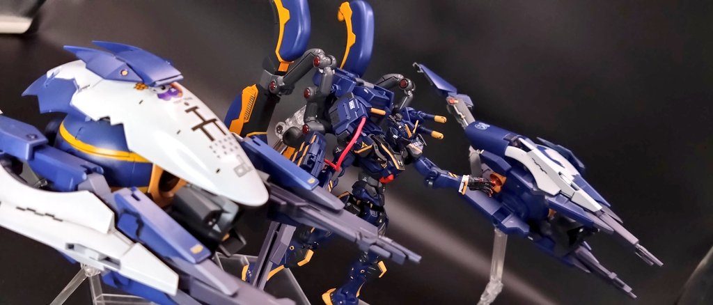 デラーズ派のグワジン級一隻　チベ級２隻　ムサイ級４隻の大部隊にも関わらず黒いガンダムのキハールオールレンジ攻撃でデラーズ派の戦力７割壊滅され連邦のサイコミュ兵装の大きな戦果をたたき出した。