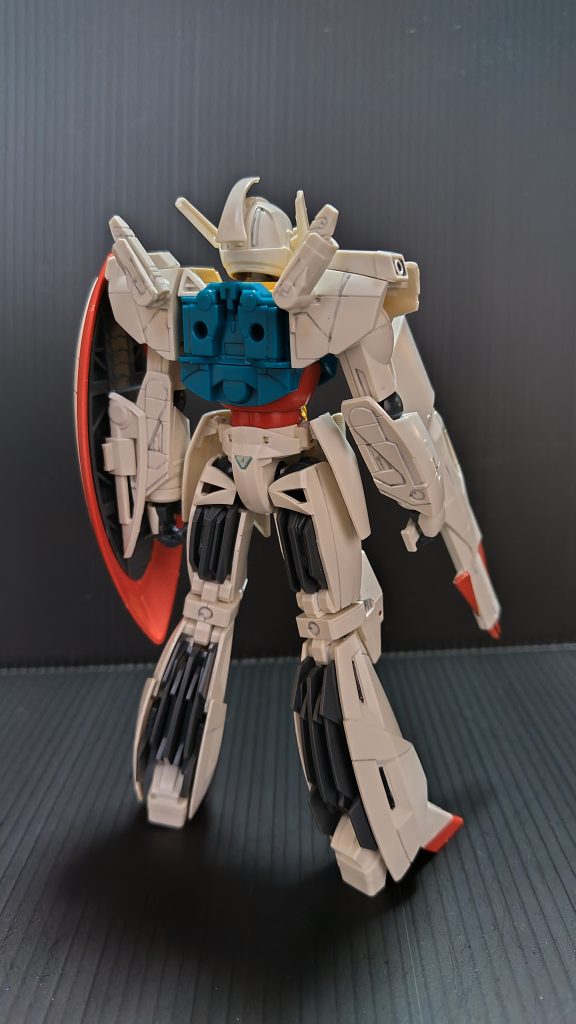 新たに背中には2穴軸対応になってます