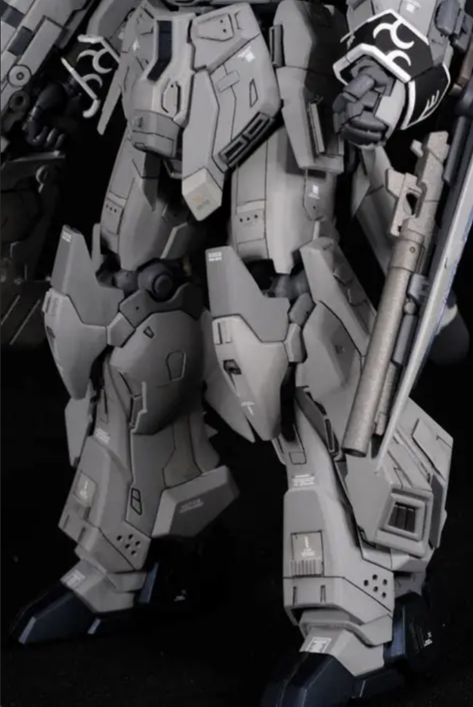 個人的に気に入ってる下半身の加工。便利ツール使ってピンバイスで穴を開けたのが中々かっこいいかなと。