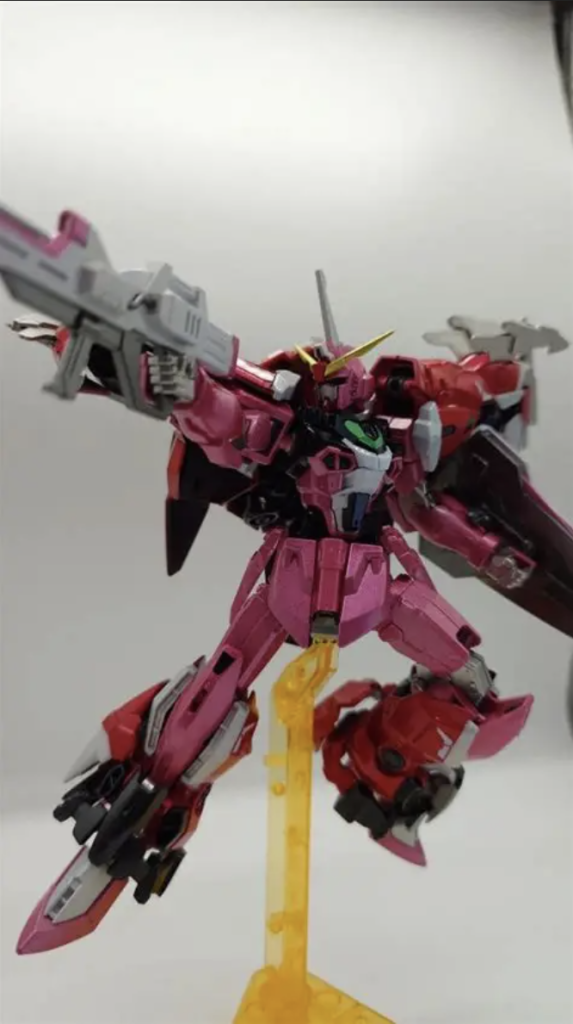 ベースがアスクレプオスなので、可動範囲が心許ないですが、一応SEED打ちポーズもできます。