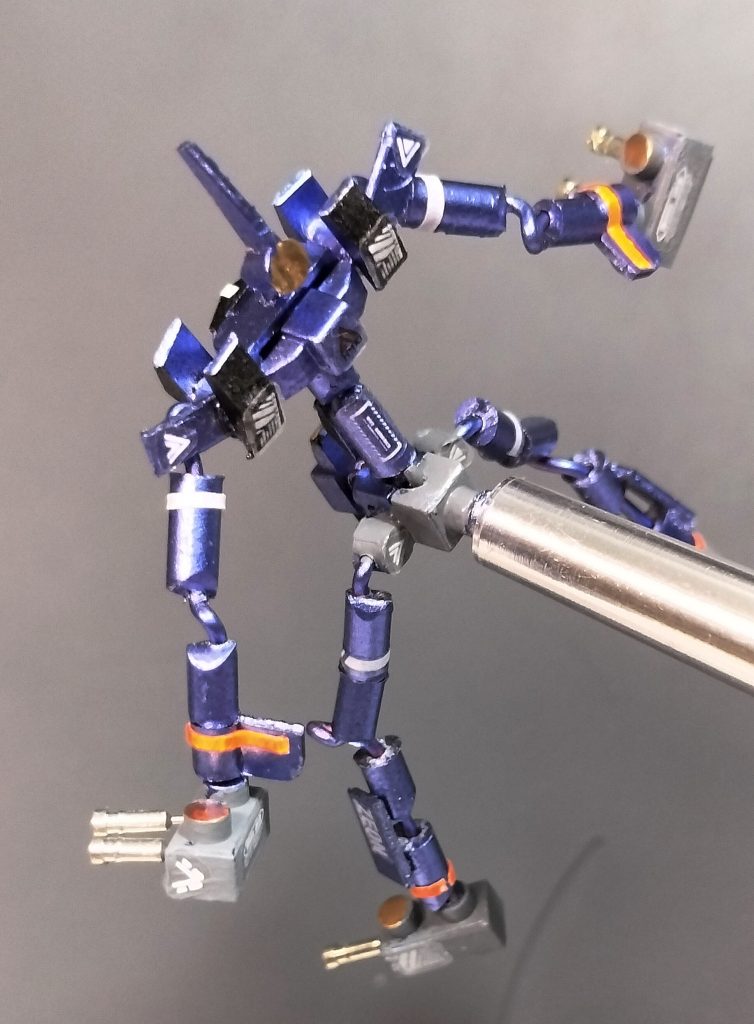 12)　将来的にはキケロガ本体？と連結できるよう、ネオジム磁石は仕込んであります。つくらんと思いますが。