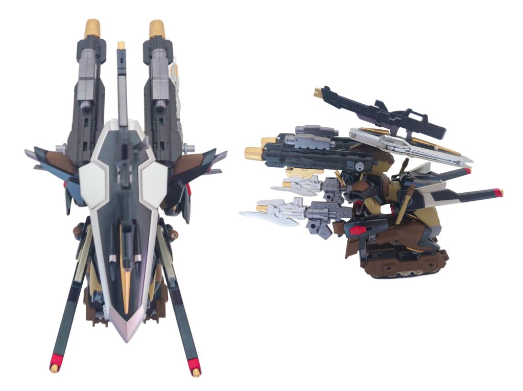 ライジングフリーダムが寝そべり変形するなら、こちらの機体も変形させてみようと、戦車形態(タンクモード)に変形できるよう改造しました!左写真:真上から見た状態右写真:真横から見た状態