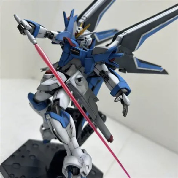 HGライジングフリーダム  グラデーション全塗装