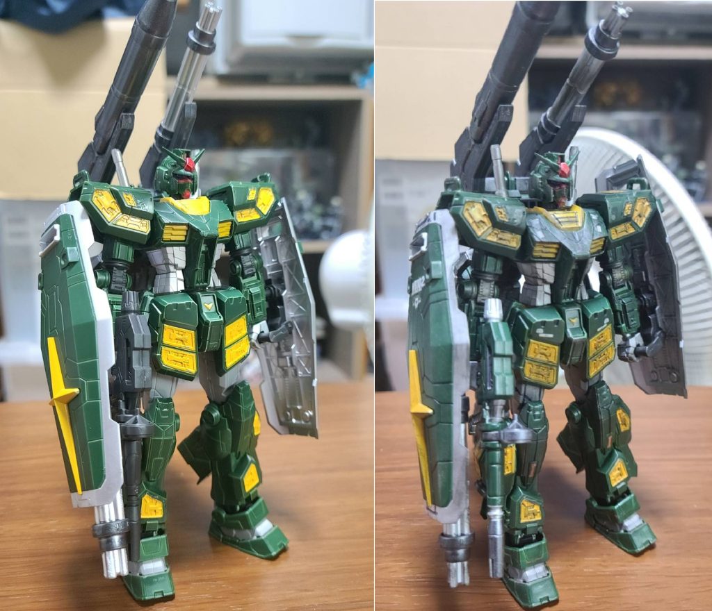 左がウェザリング前、右がウェザリング後です。某国民的アニメの「超リアル・ジオラマ作戦」の巻に出てきたの〇太君の「なんだかわかんないけど汚してみよう」の精神をモットーにガンプラテクニックバイブルを片手に人生初のウェザリングに挑戦しましたが、少なくともペンキ塗りたての玩具には見えなくなったと思います(gundam-kao6)