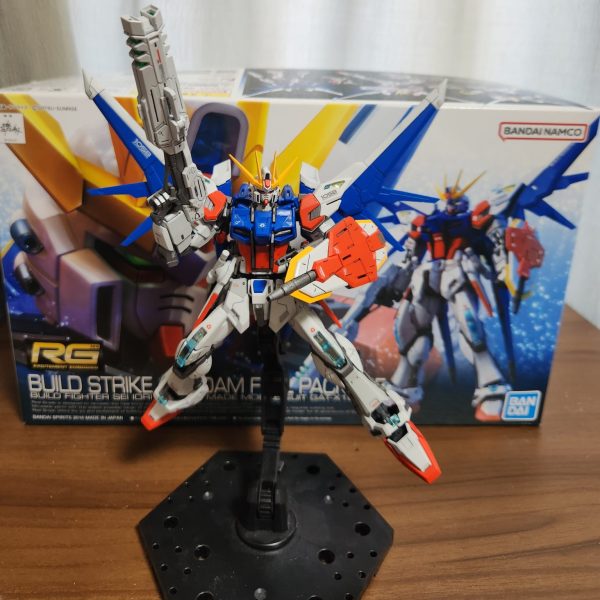 ビルドストライクガンダム