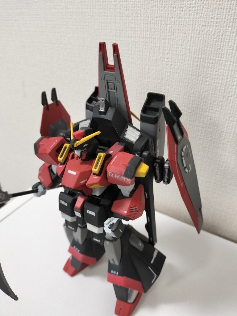 足はギャプランフライルーとニューガンダムの足使ってます。