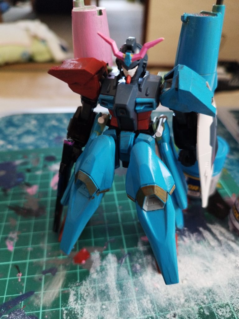 ポルカさんはピンク、赤、水色の配色になっているのでその配色をパクって塗装しました