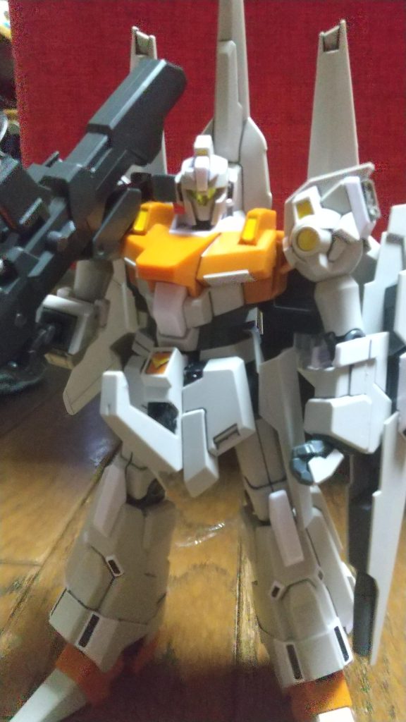 メガビームランチャーを構えて佇む