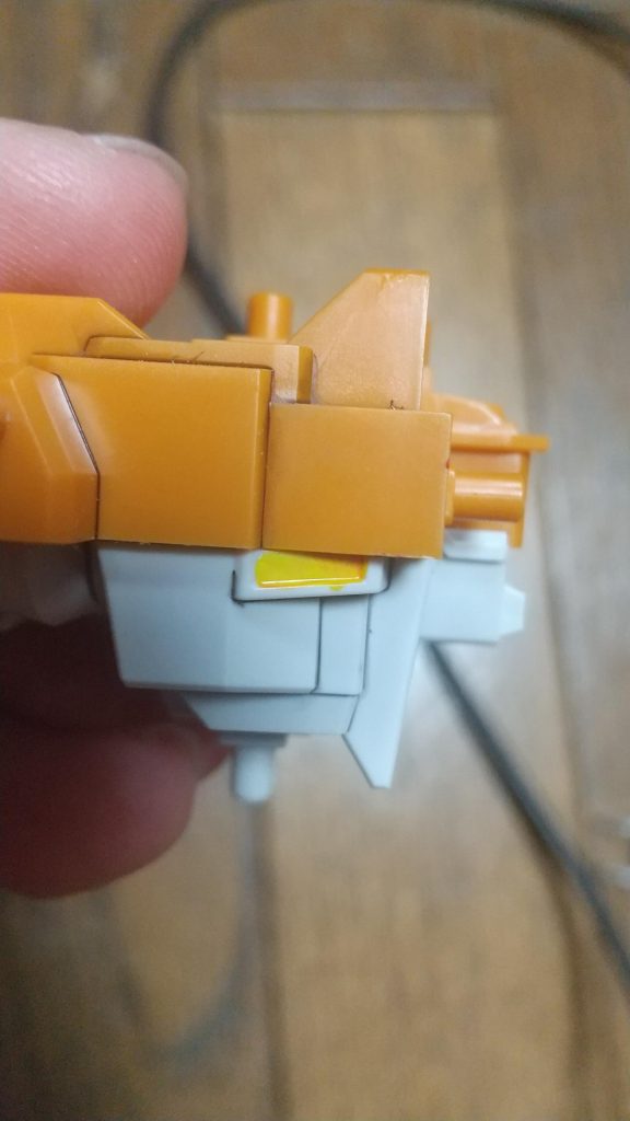 ここは肩のセンサー？と同じカラーで塗装