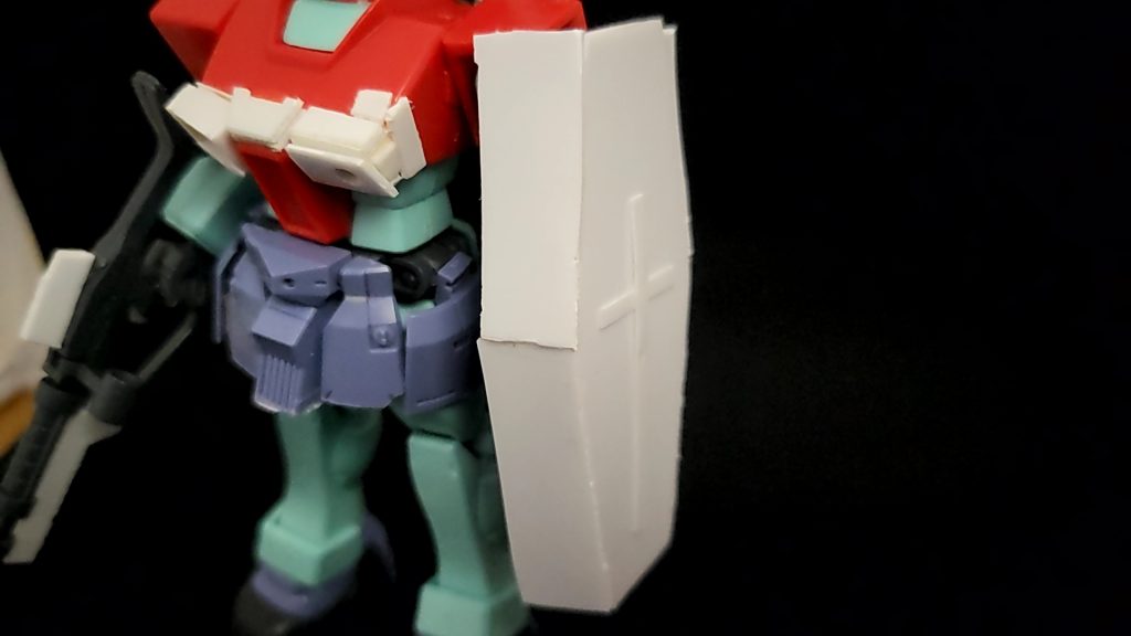 シールドはプラバンで自作