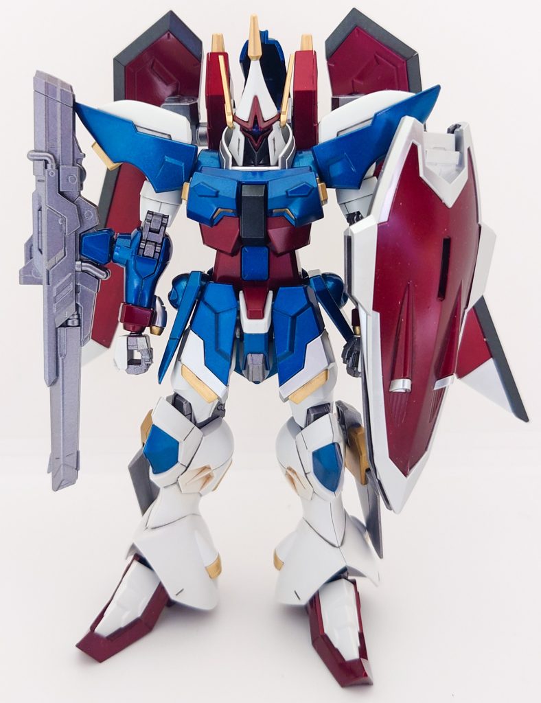 正面右腕にはデュエルガンダムの115mmレールガン シヴァを装備しさせてみました。ヒロイックなカラーリングが気にいております。