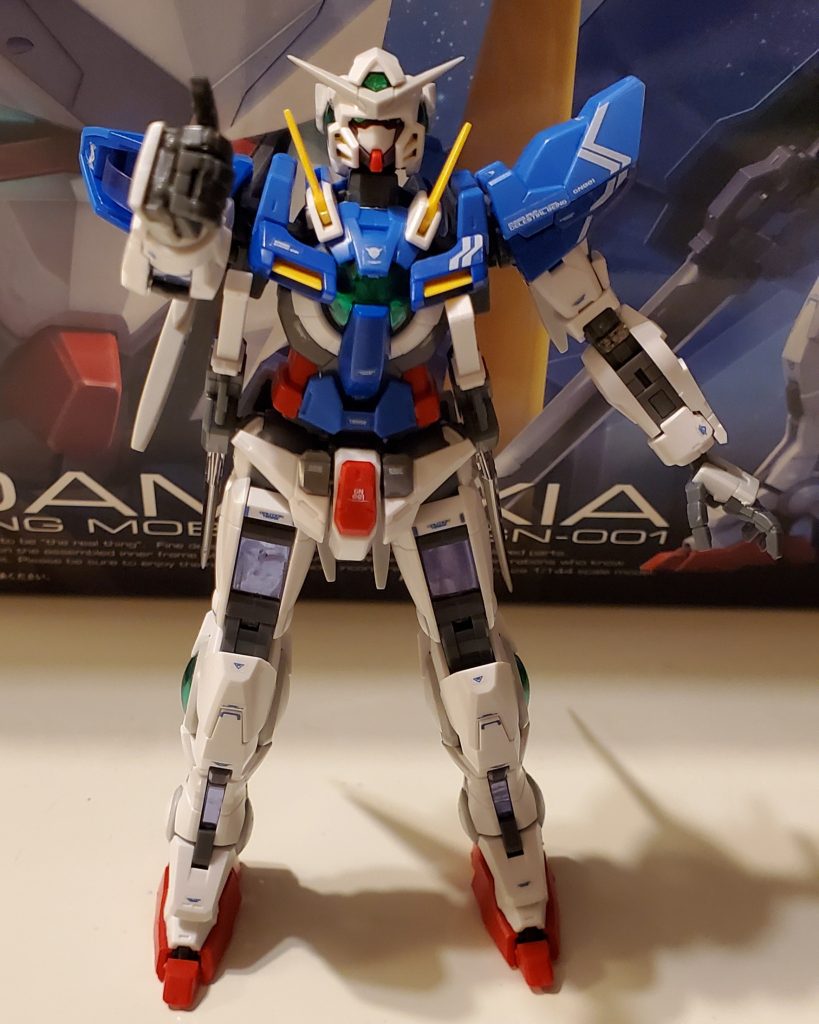 何気にこの写真1番好きかも。たまたまできた、(gandam-hand2)サイン。左手の位置も相まって、なんか可愛いですね(gundam-kao3)なんともガンダムらしくない1枚。でも、それも楽しいなと、初RGを楽しんだ当時であります。ゴッドガンダム、W世代で、昔は発売したらよく買いに行ってました。それから10数年はプラモデルから離れていましたが、やはり作ることが好きな私は、久々に手に取るとハマってしまいましたね。この後、初のスミ入れ、初の部分塗装、そして、念願のRG νガンダム発売。からの水星の魔女シリーズで「HGもスゴイやん!」という流れで、今に至ります。って...私のガンプラ歴史になっとるやんかーーーい!誰得よ?と思いつつも、自分の思い出としてあげておくことにしよう。今回の記事は以上!最後まで見て頂きありがとうございました(gundam-kao6)