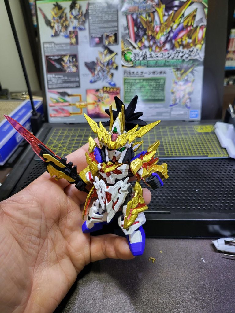 初めては筆塗りが良いってどっかで聞いて、筆塗りから挑戦しました次回からは白部分はそのまま塗らずにいこうかな