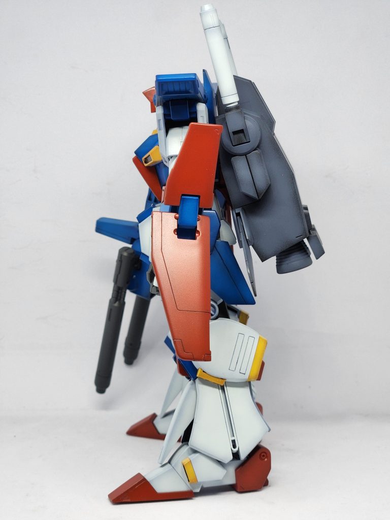 横。細かい塗り分けが多く苦戦しました。普段は黒立ち上げを主にやったましたが、今回は色によって下地を変えて試作。