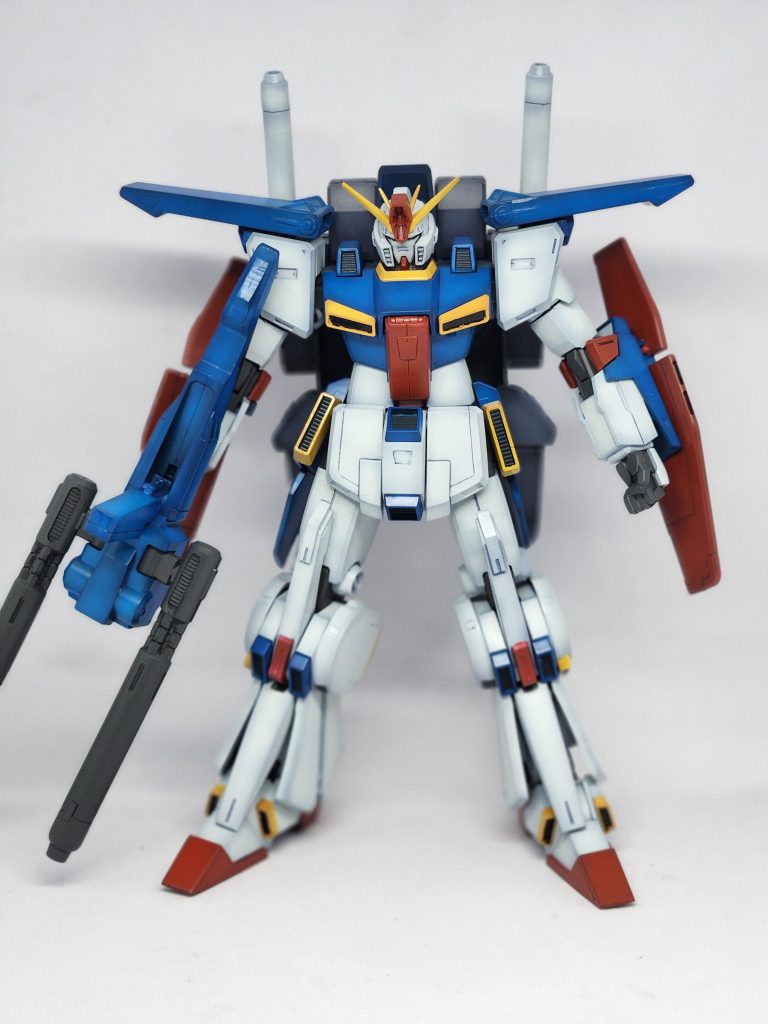 正面。今回の目標が『白グラデーションの上達』でした。過去に何度も挫折した経験があり、悔しくて色々試しましたが、今回でなんとなくコツが掴めた気がします。