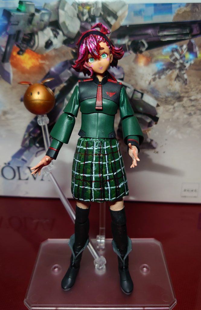 髪塗り直し、膝隠しにニーハイ、似合うようにスカートに変更