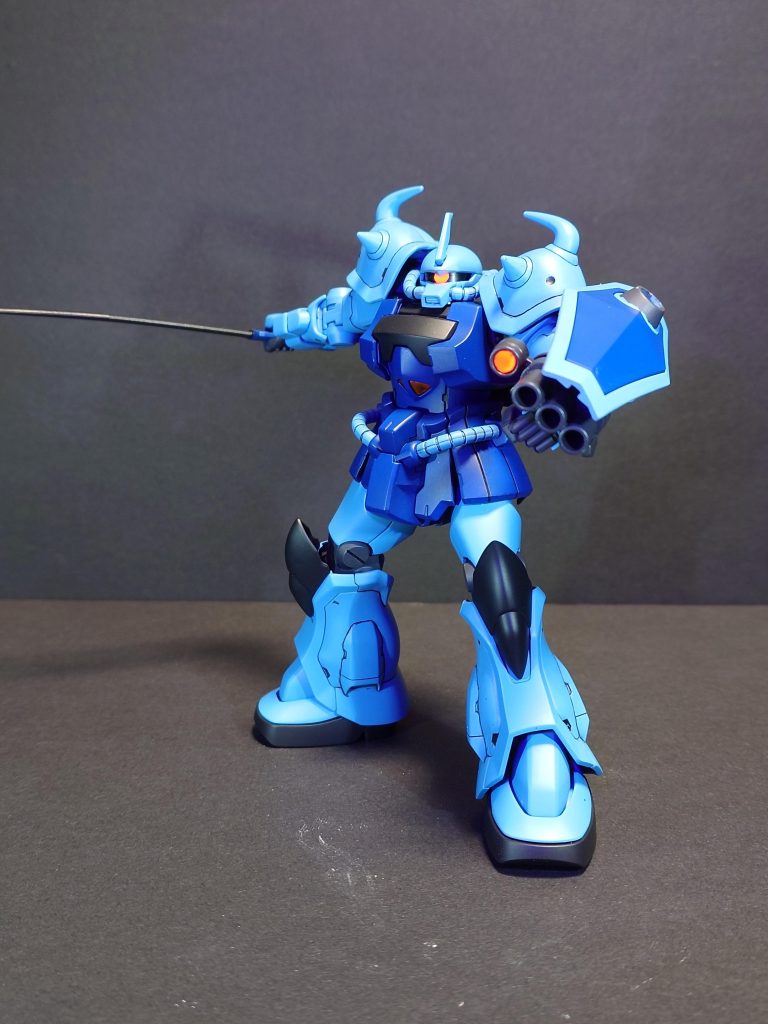 今回は全体をつや消しでトップコートしてます。武装関係のみ半光沢でトップコートしました。