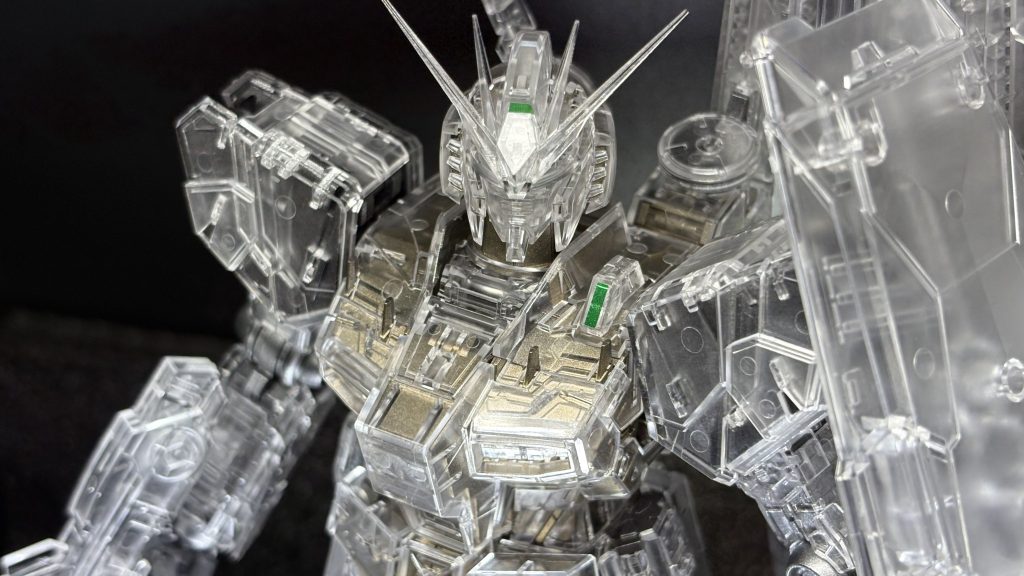 MG 1/100 νガンダム Ver.Ka [メカニカルクリア] 内部フレームランナー塗装