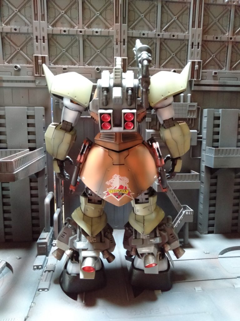 バックパックの塗り分けは、足の部分を参考にしてます。