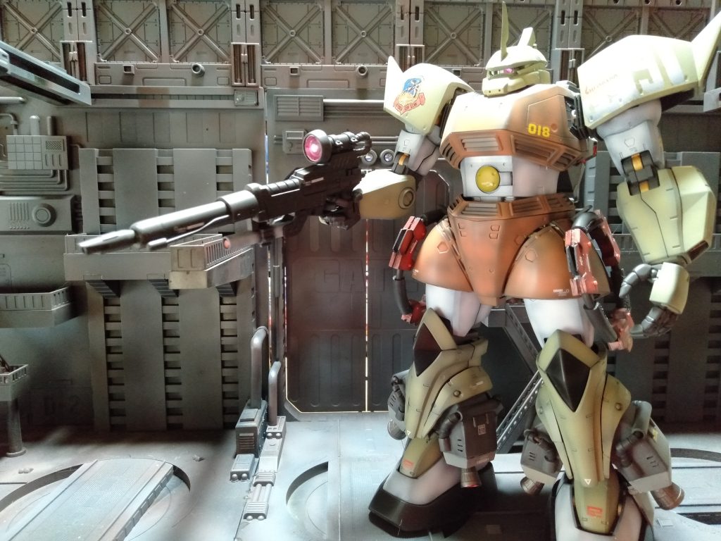 ビームライフルは、設定どおりに装脱着可能です。